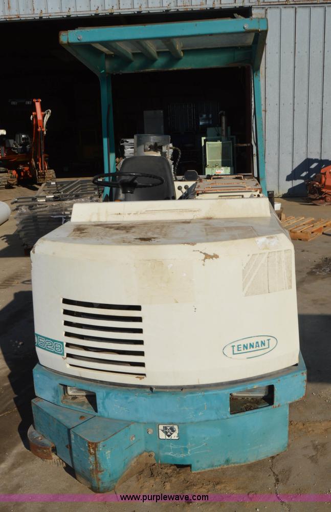 image for item I6915 Tennant 528 self-propelled sweeper