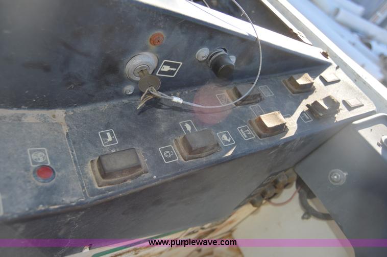 image for item I6915 Tennant 528 self-propelled sweeper