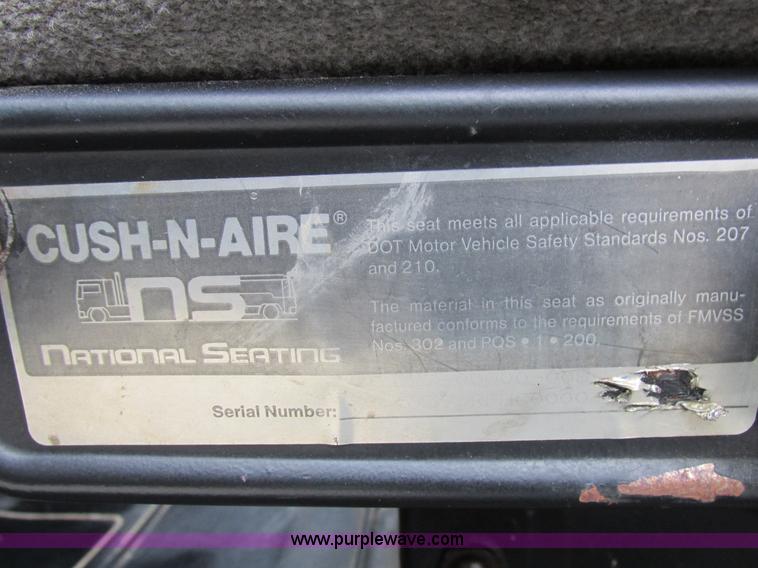 image for item I8821 1993 International 4900 vacuum truck