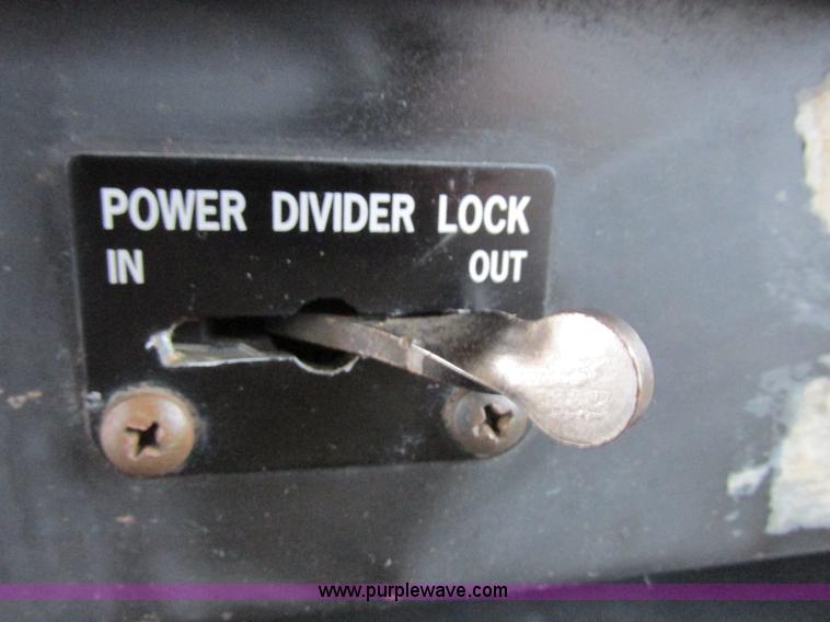 image for item I8821 1993 International 4900 vacuum truck