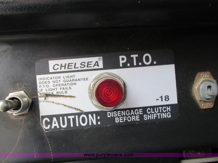 image for item I8821 1993 International 4900 vacuum truck