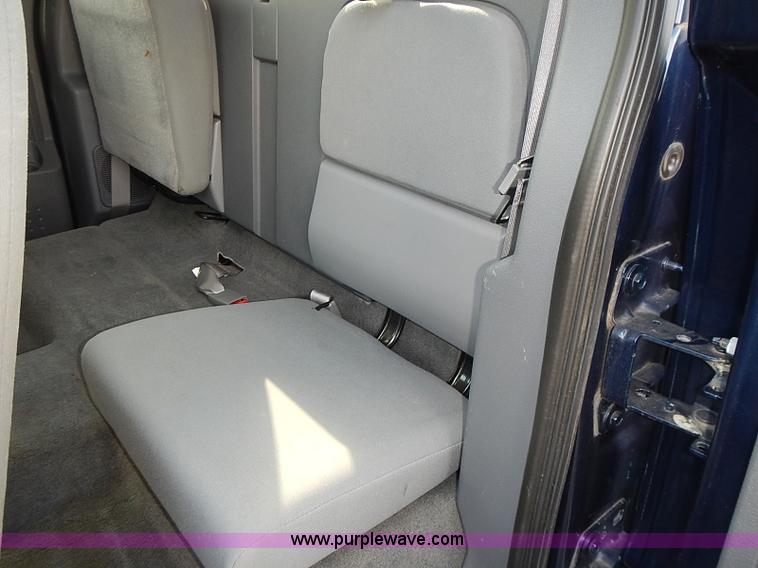 image for item J3051 2005 Dodge Dakota SLT pickup truck