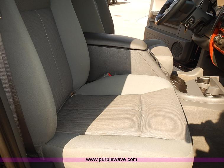 image for item J3051 2005 Dodge Dakota SLT pickup truck