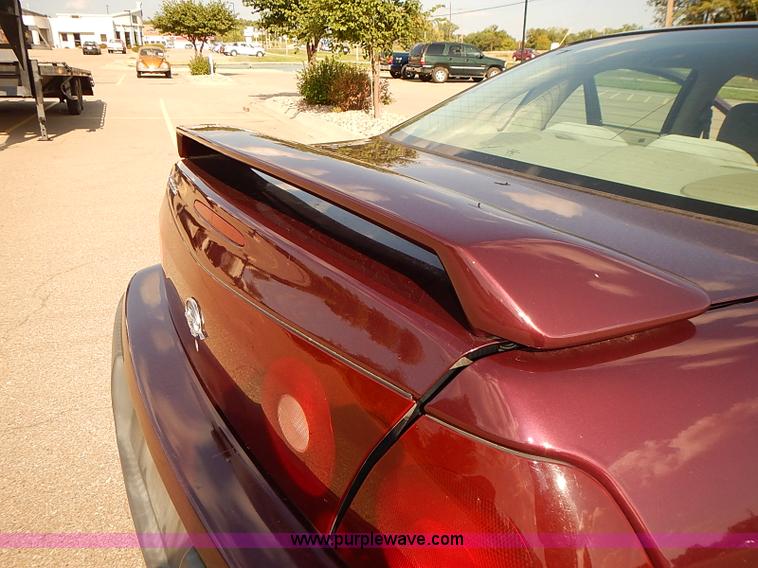 image for item J3052 2004 Chevrolet Impala