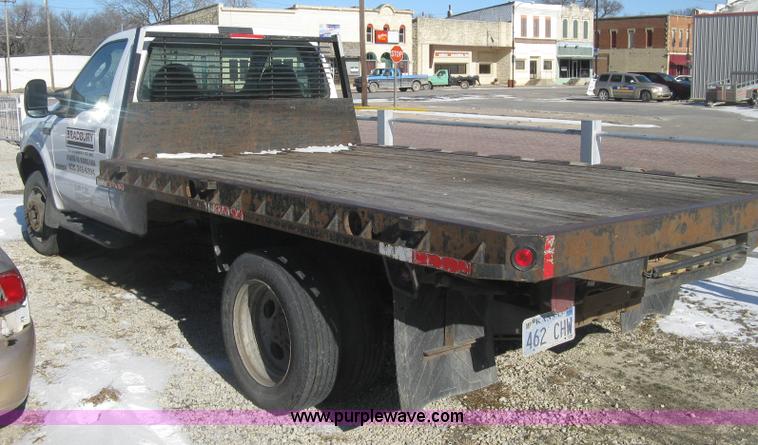image for item K2772 2003 Ford F450 Super Duty XL flatbed truck