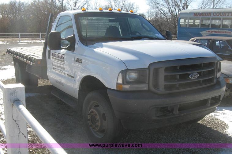 image for item K2772 2003 Ford F450 Super Duty XL flatbed truck