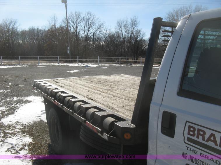 image for item K2772 2003 Ford F450 Super Duty XL flatbed truck
