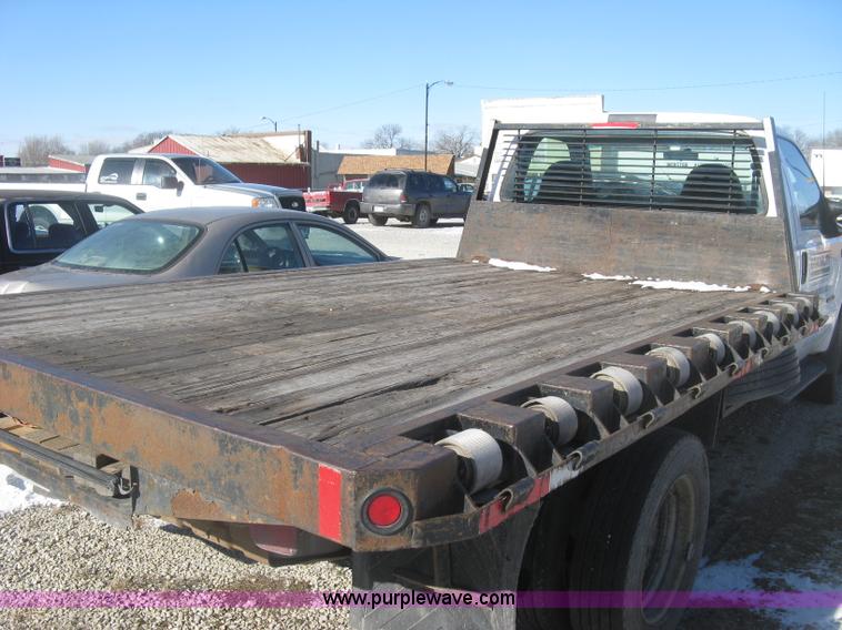 image for item K2772 2003 Ford F450 Super Duty XL flatbed truck