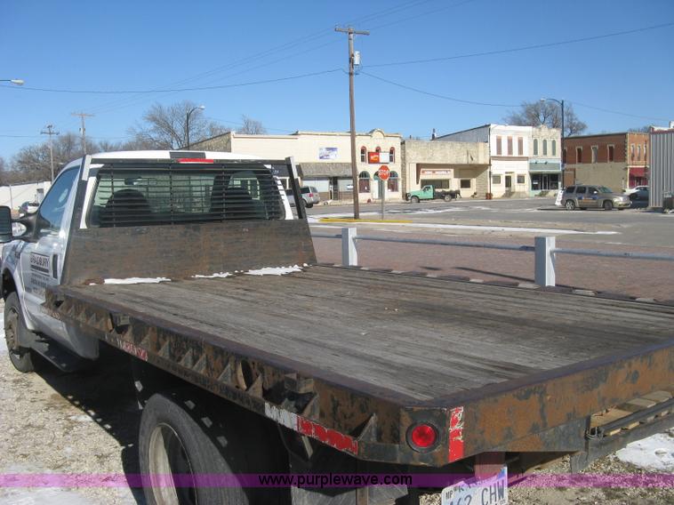 image for item K2772 2003 Ford F450 Super Duty XL flatbed truck