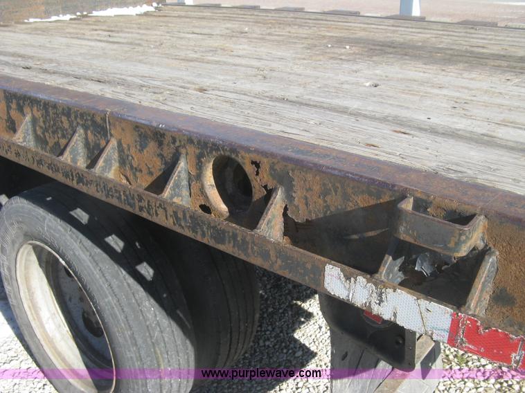 image for item K2772 2003 Ford F450 Super Duty XL flatbed truck
