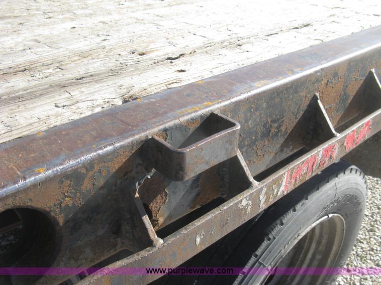 image for item K2772 2003 Ford F450 Super Duty XL flatbed truck