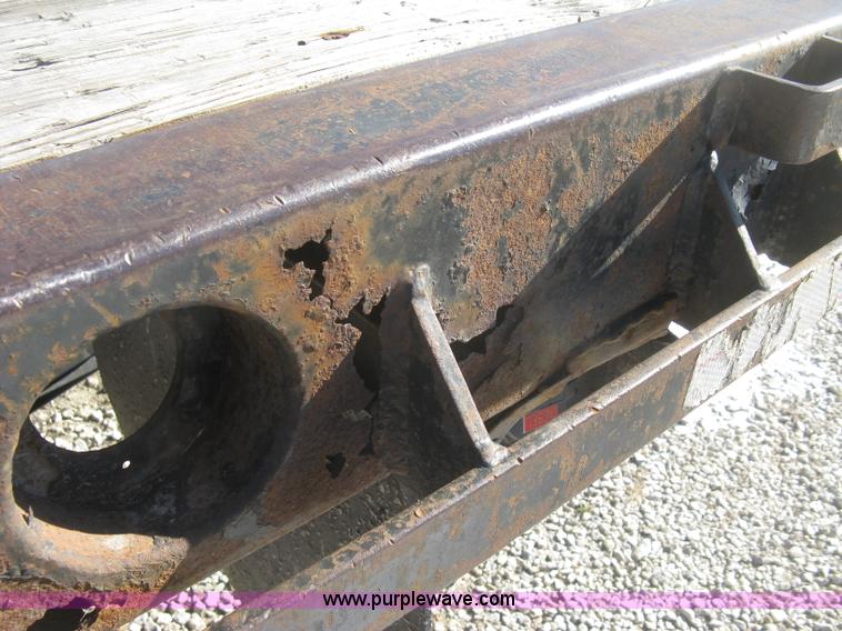 image for item K2772 2003 Ford F450 Super Duty XL flatbed truck