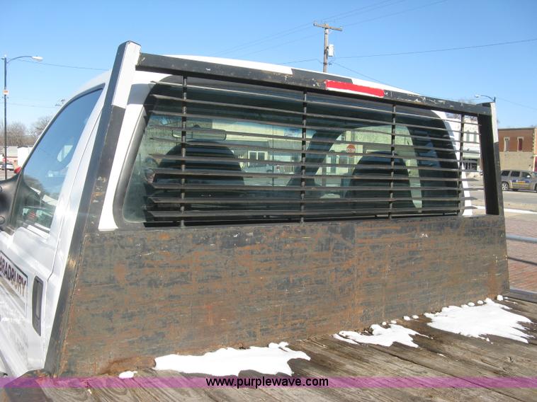 image for item K2772 2003 Ford F450 Super Duty XL flatbed truck