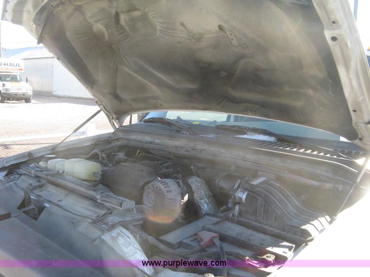 image for item K2772 2003 Ford F450 Super Duty XL flatbed truck