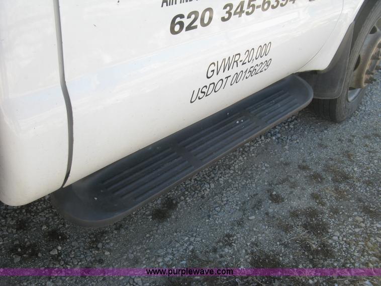 image for item K2772 2003 Ford F450 Super Duty XL flatbed truck