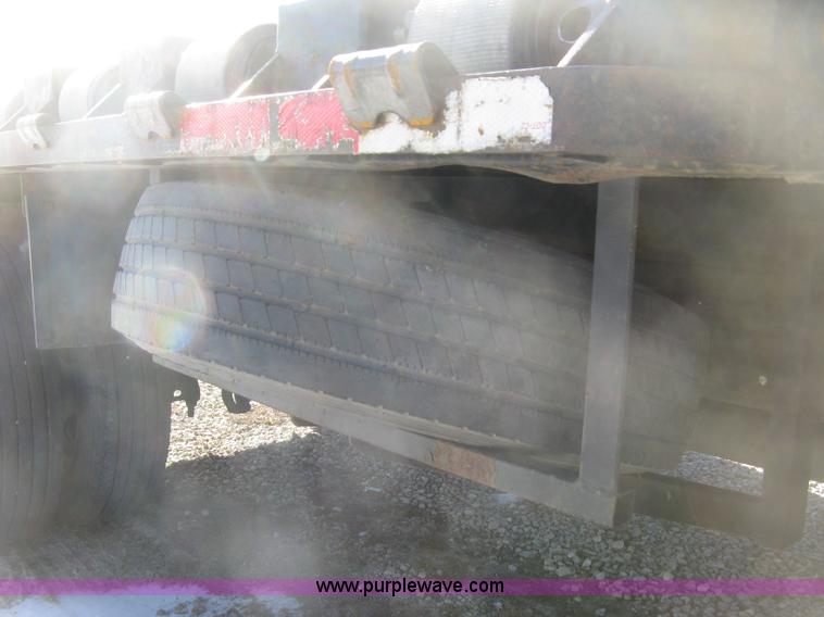 image for item K2772 2003 Ford F450 Super Duty XL flatbed truck