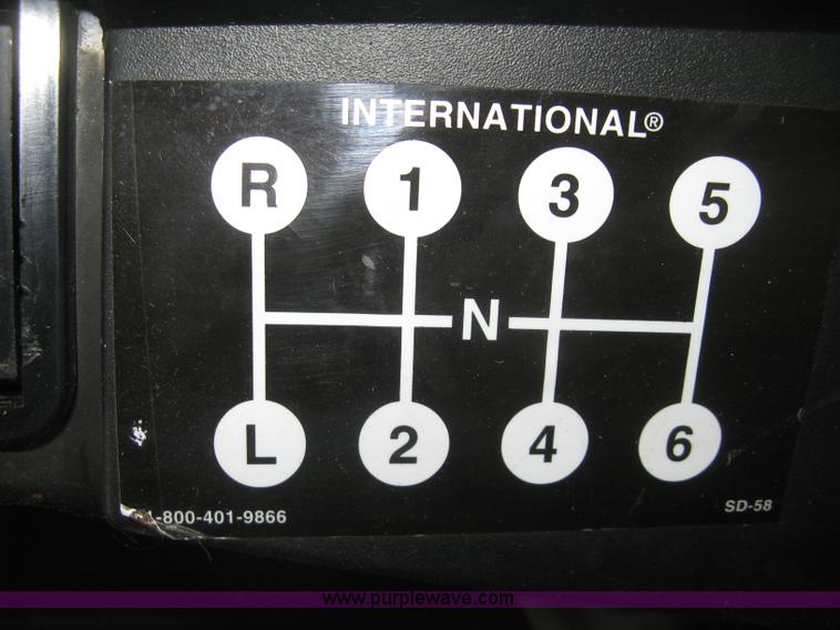 image for item K2773 2000 International 4700 flatbed truck