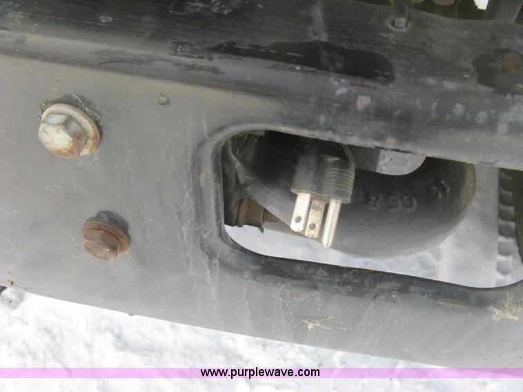 image for item K2773 2000 International 4700 flatbed truck