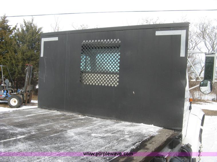 image for item K2773 2000 International 4700 flatbed truck