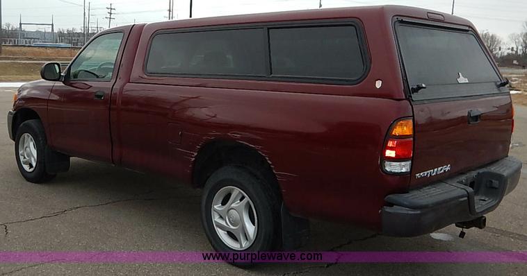 image for item K7292 2004 Toyota Tundra pickup truck