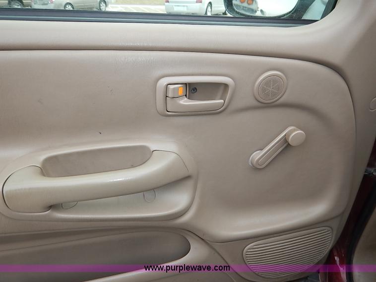 image for item K7292 2004 Toyota Tundra pickup truck