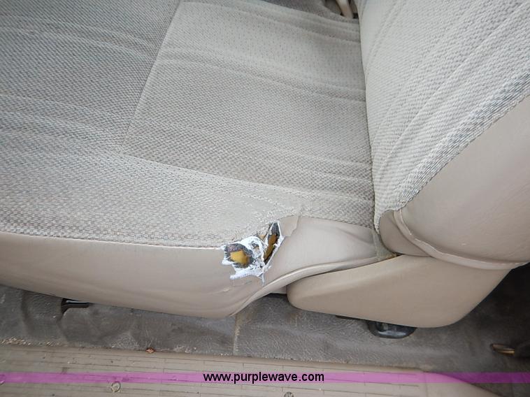 image for item K7292 2004 Toyota Tundra pickup truck