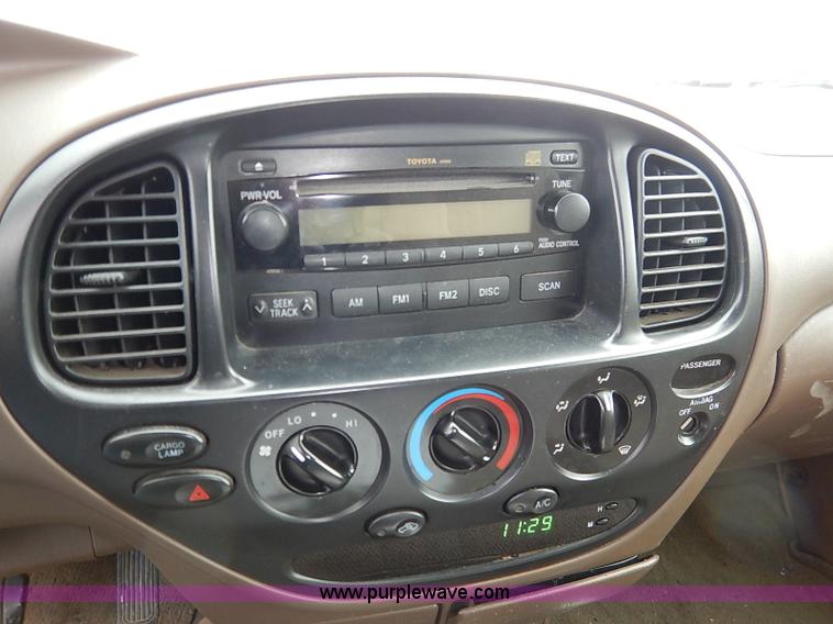 image for item K7292 2004 Toyota Tundra pickup truck