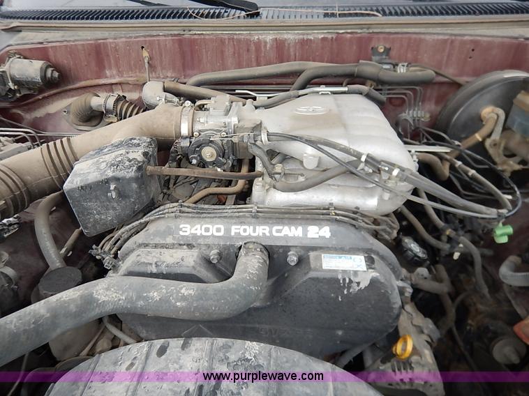 image for item K7292 2004 Toyota Tundra pickup truck