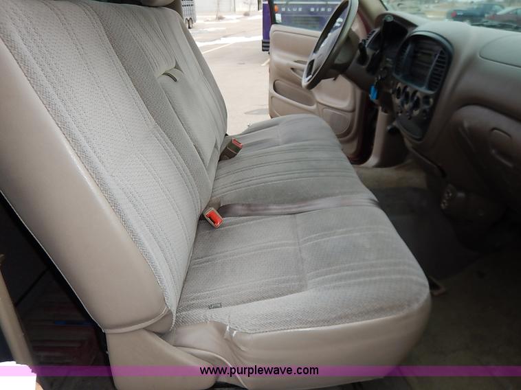 image for item K7292 2004 Toyota Tundra pickup truck