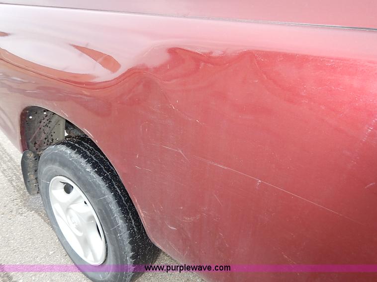 image for item K7292 2004 Toyota Tundra pickup truck