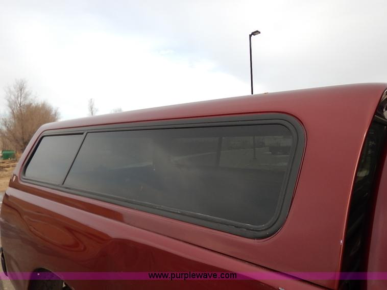 image for item K7292 2004 Toyota Tundra pickup truck