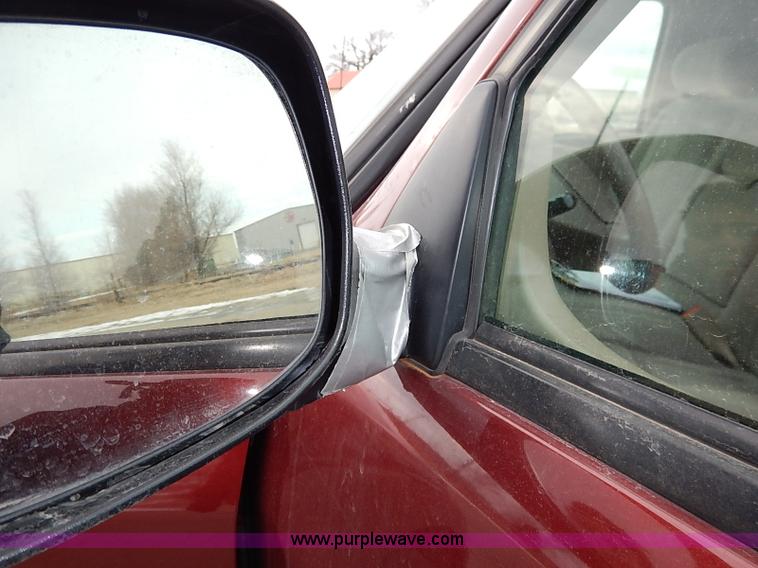 image for item K7292 2004 Toyota Tundra pickup truck