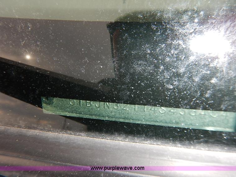 image for item K7292 2004 Toyota Tundra pickup truck