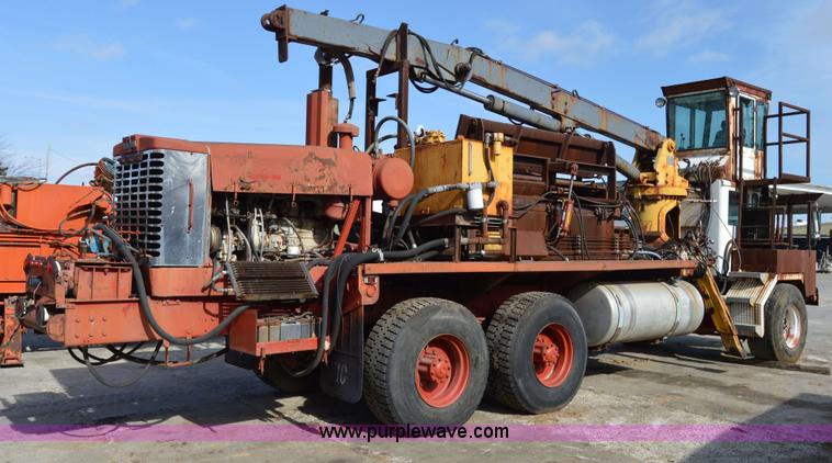 image for item Z9013 1978 Oshkosh B2344-6 proto type tire grinder truck