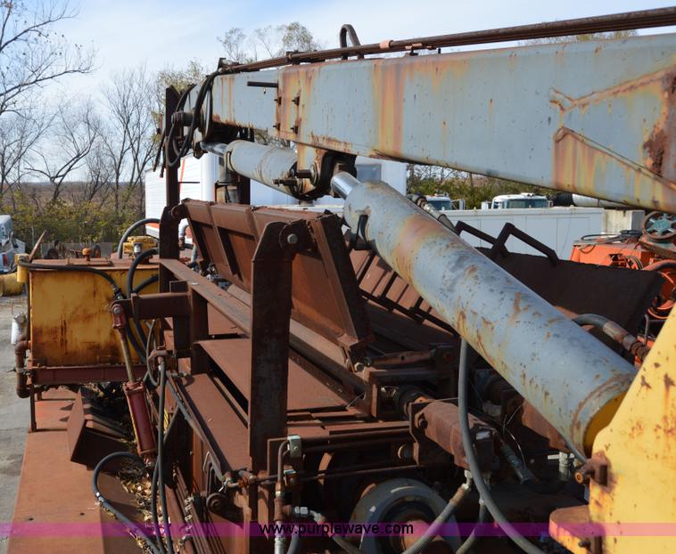 image for item Z9013 1978 Oshkosh B2344-6 proto type tire grinder truck