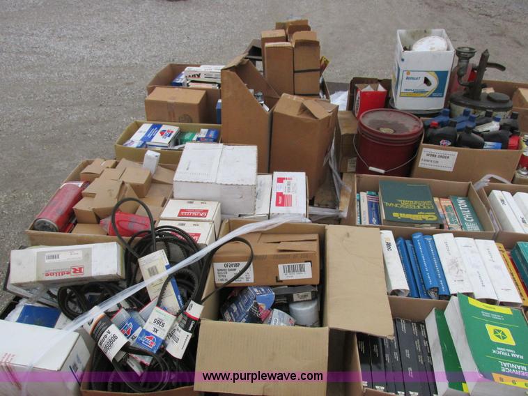 image for item Z9627 Assorted automotive parts