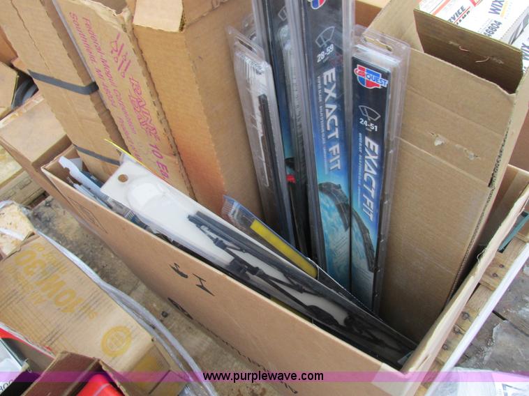 image for item Z9627 Assorted automotive parts