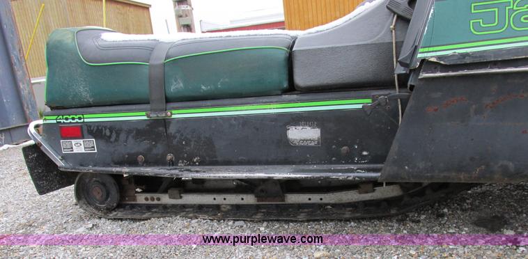 image for item Z9628 Artic Cat 4000 snowmobile