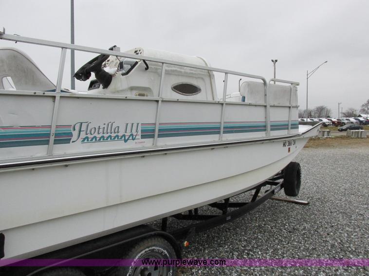 image for item Z9632 1992 Rinker Flotilla III pontoon boat