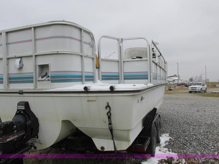 image for item Z9632 1992 Rinker Flotilla III pontoon boat