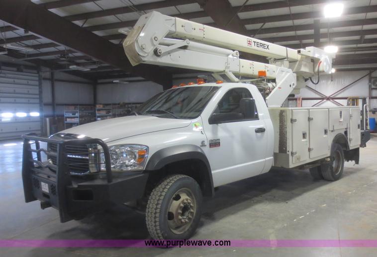 image for item D2242 2010 Dodge Ram 5500 bucket truck
