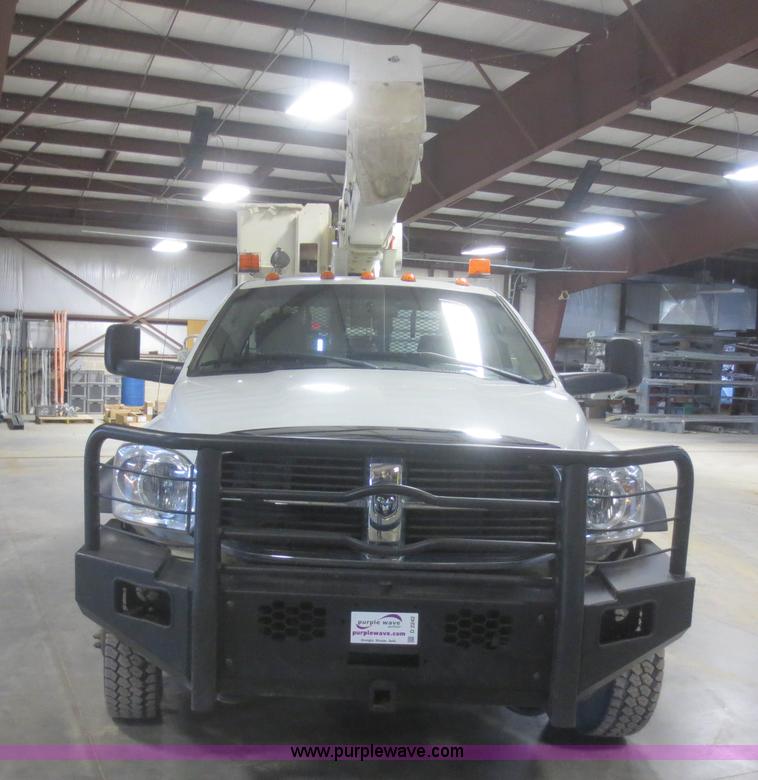image for item D2242 2010 Dodge Ram 5500 bucket truck