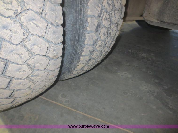 image for item D2242 2010 Dodge Ram 5500 bucket truck