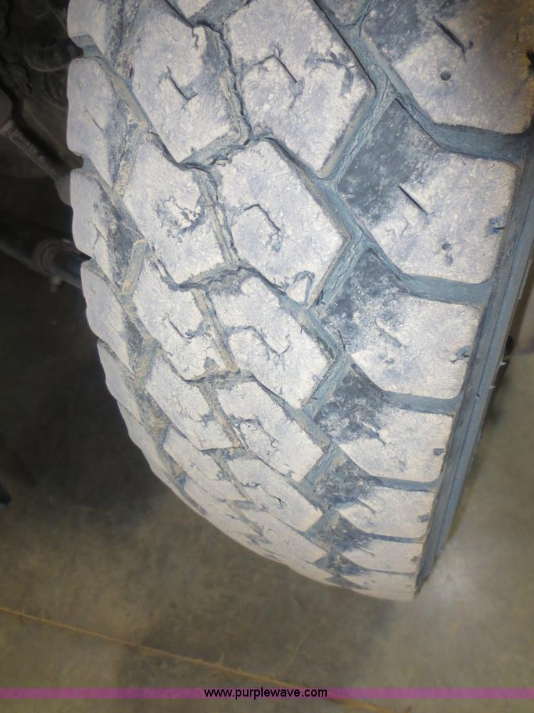 image for item D2242 2010 Dodge Ram 5500 bucket truck