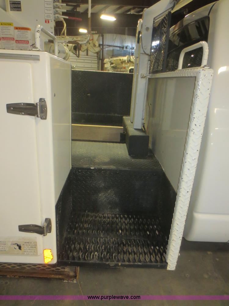 image for item D2242 2010 Dodge Ram 5500 bucket truck