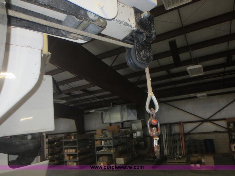 image for item D2242 2010 Dodge Ram 5500 bucket truck