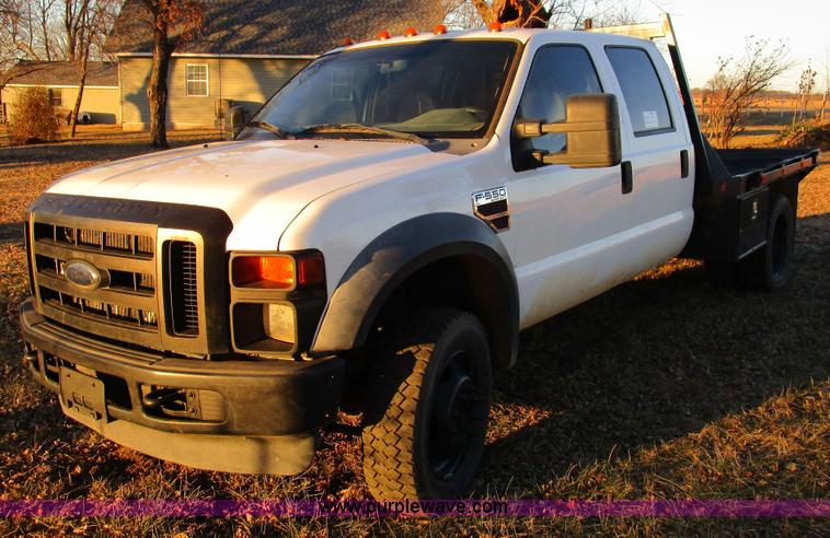 image for item D2244 2008 Ford F550 Super Duty XL flatbed truck