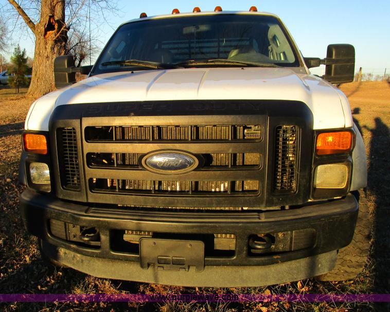 image for item D2244 2008 Ford F550 Super Duty XL flatbed truck