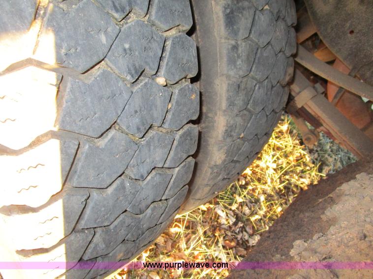 image for item D2244 2008 Ford F550 Super Duty XL flatbed truck