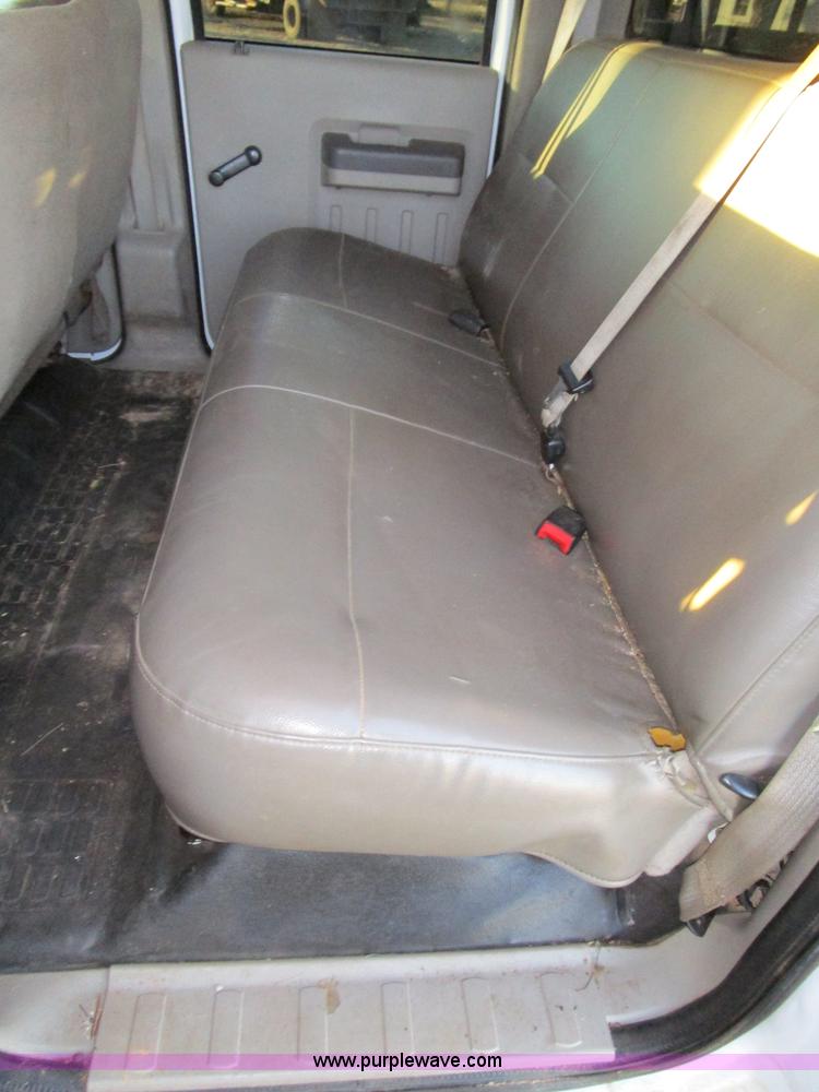 image for item D2244 2008 Ford F550 Super Duty XL flatbed truck